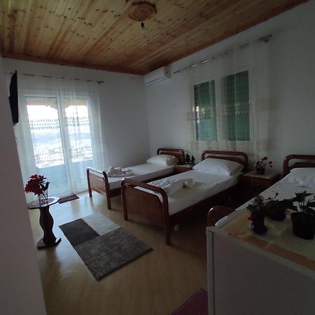 Dino Guest House Gjirokastër Extérieur photo