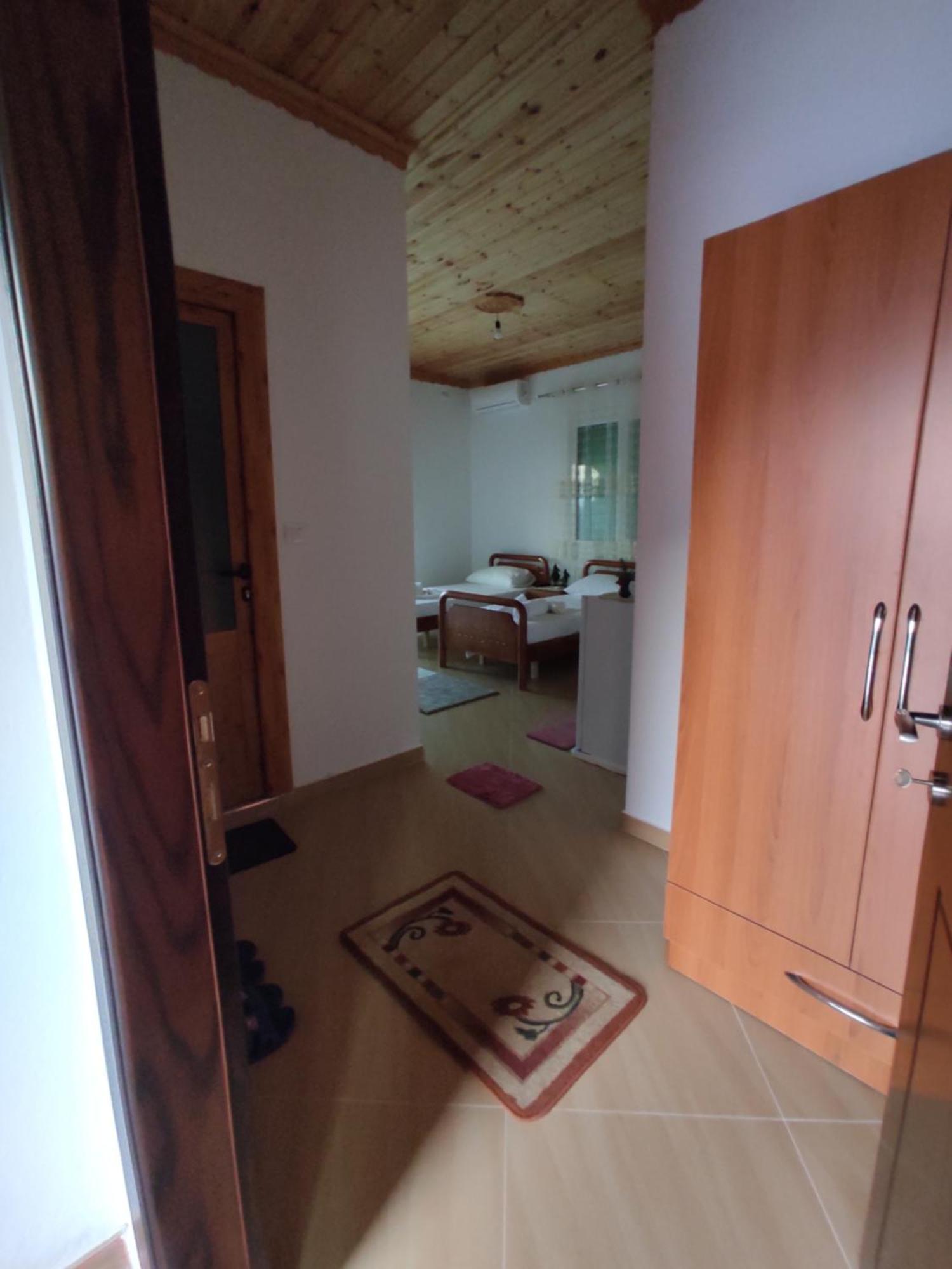 Dino Guest House Gjirokastër Extérieur photo